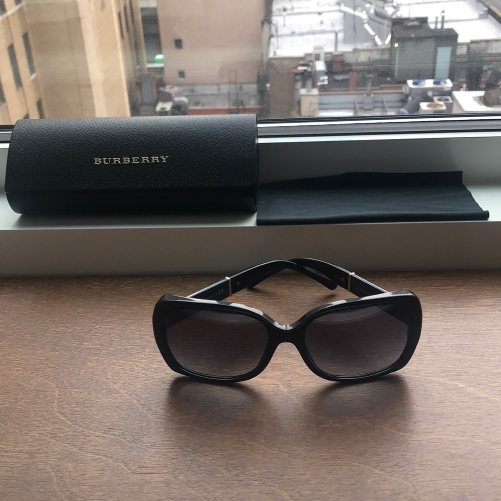 Burberry sunglasses